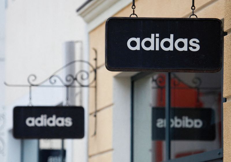 Adidas réduit ses perspectives annuelles en raison du confinement en Chine
