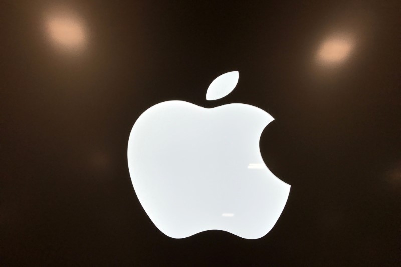 Apple signe avec Canal+ pour adapter sa série "Calls"