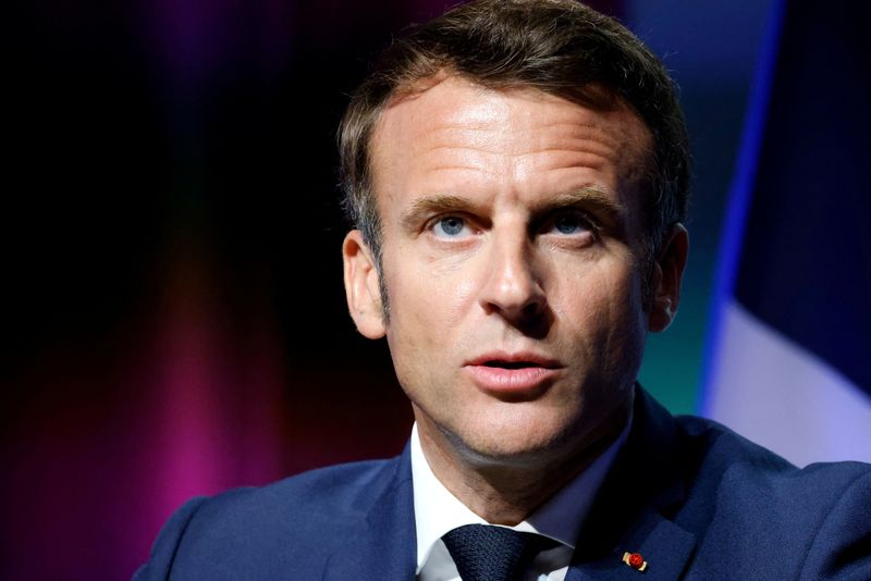 Blocage législatif : 'pas de chèque en blanc' pour Emmanuel Macron