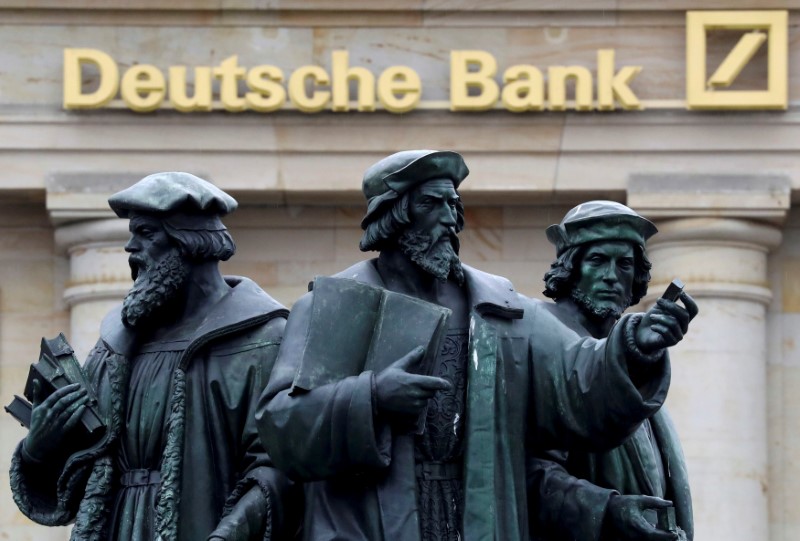 Deutsche Bank voit son revenu chuter avec un marché 'difficile'