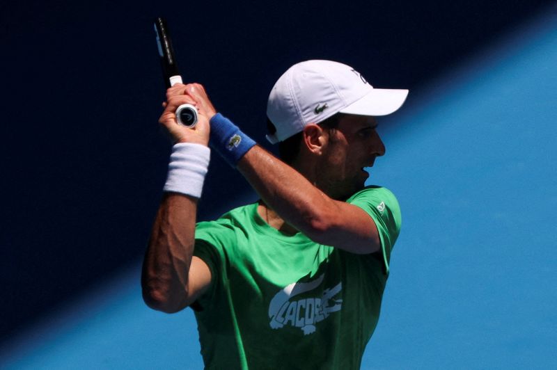 Djokovic confirmé à l'Open d'Australie malgré l'incertitude sur son visa
