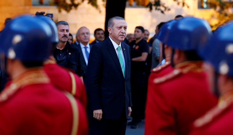 La Turquie esquisse les premiers contours de son état d’urgence