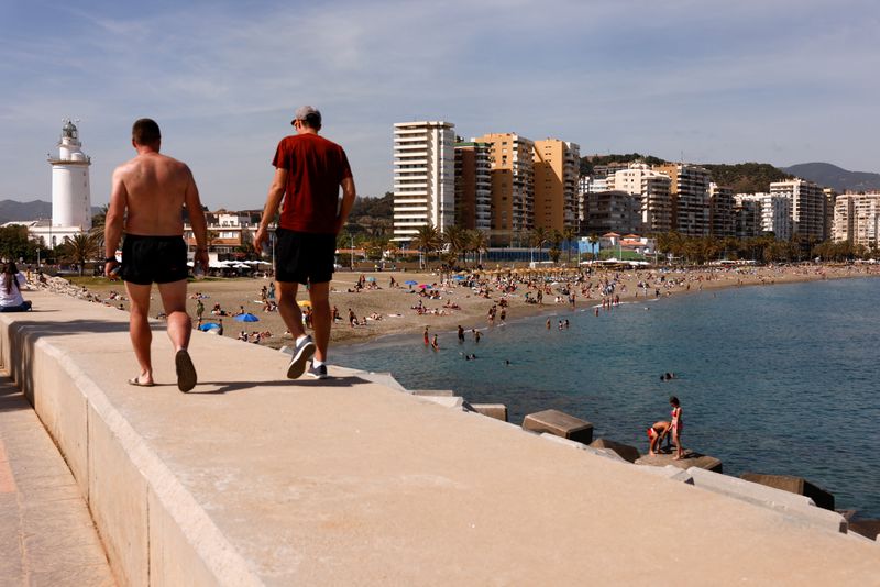 Espagne: Le nombre de touristes se rapproche des niveaux pré-COVID en mars