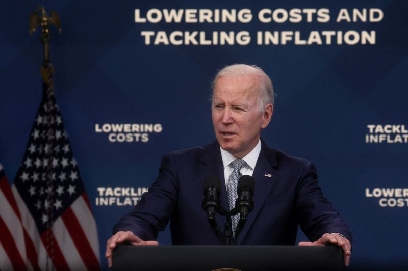 États-Unis: Biden exhorte le Sénat à confirmer les nominations à la Fed, évoquant l'inflation