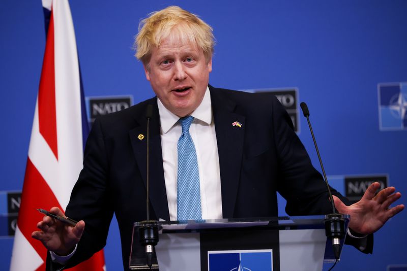 Grande-Bretagne: Boris Johnson entend s'affranchir du protocole post-Brexit pour l'Irlande du Nord, selon un média
