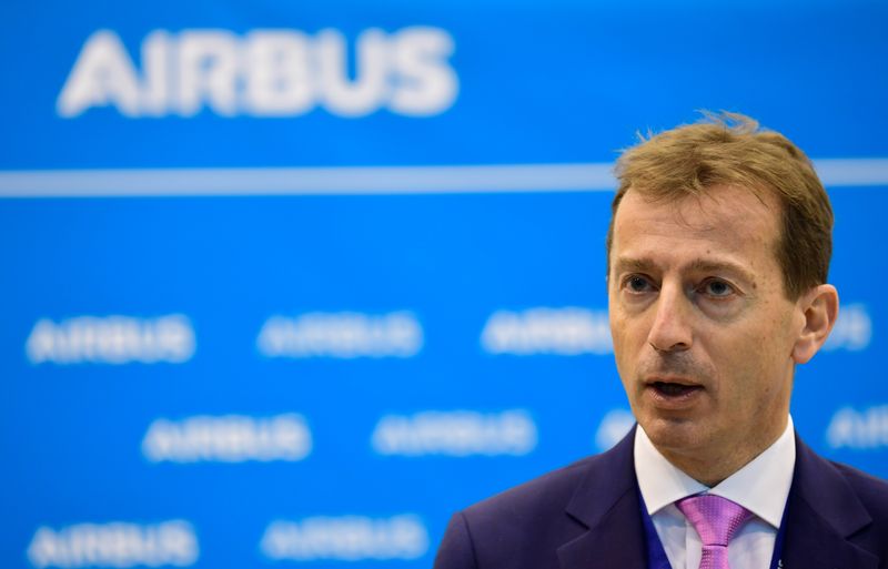 Airbus : Une version agrandie de l'A220 'fait sens', dit Faury