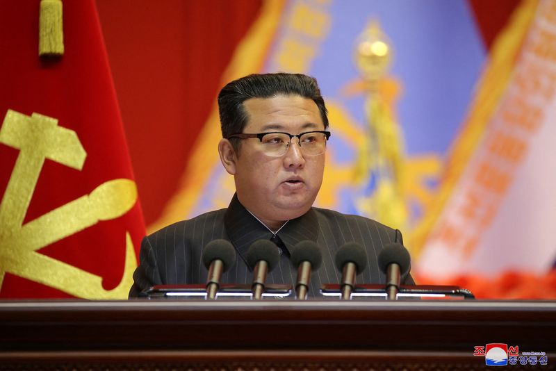 Kim Jong-un a assisté à l'essai 'réussi' d'un missile hypersonique