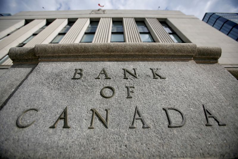 La Banque du Canada relève encore son taux et se dit prête à 'faire une pause'