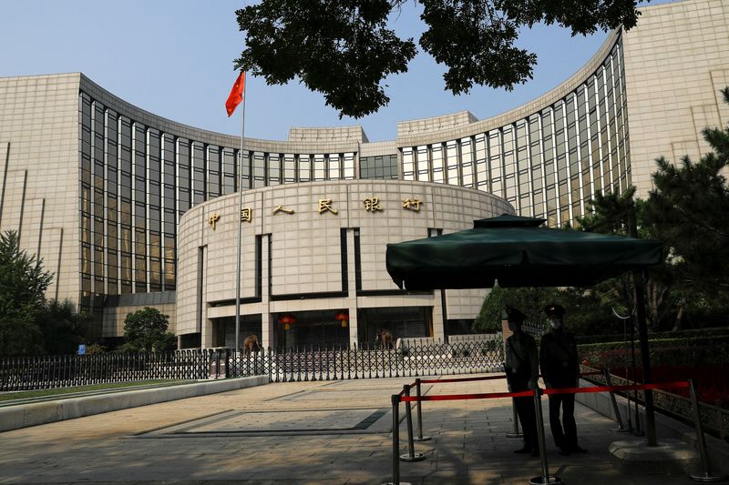 Chine : La banque centrale abaisse le taux de réserves des banques