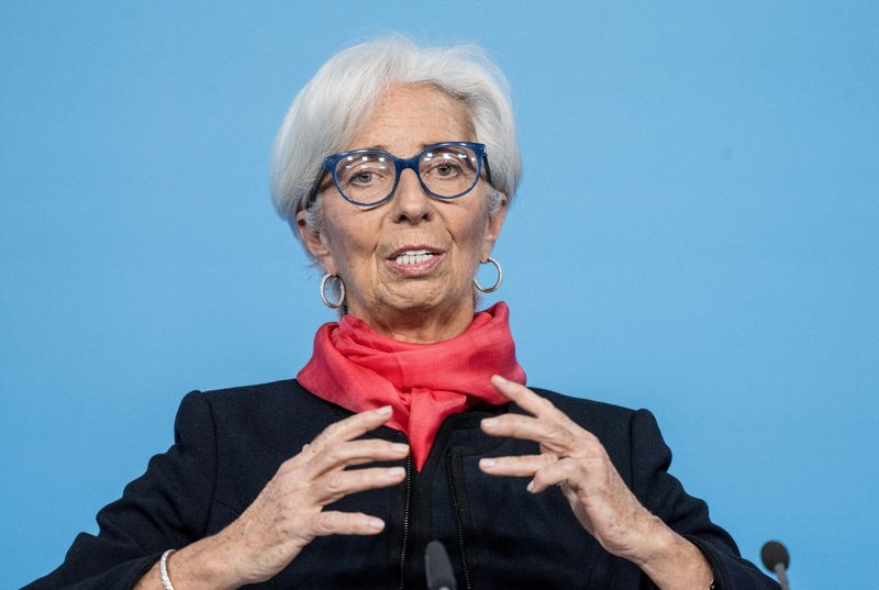 La BCE prendra toutes les mesures pour garantir une inflation à 2%, dit Lagarde