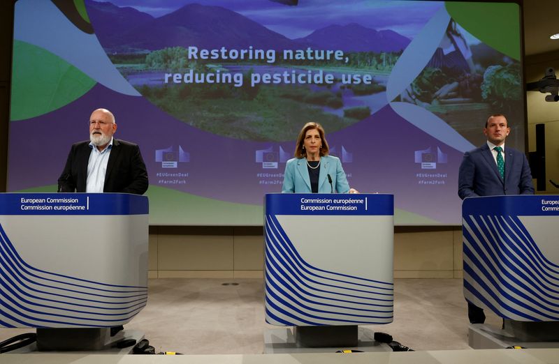 La Commission européenne veut réduire de moitié l'usage des pesticides