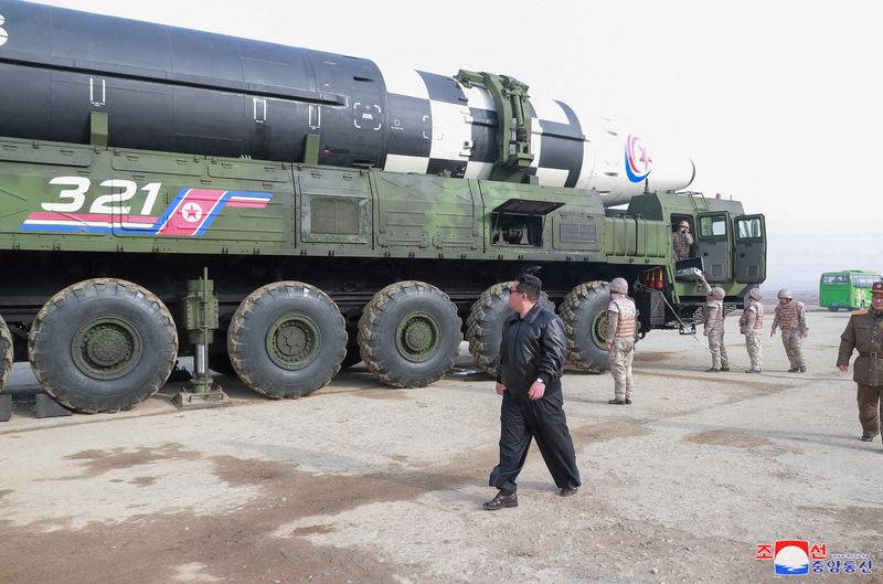 La Corée du Nord a tiré trois missiles balistiques, dit Séoul