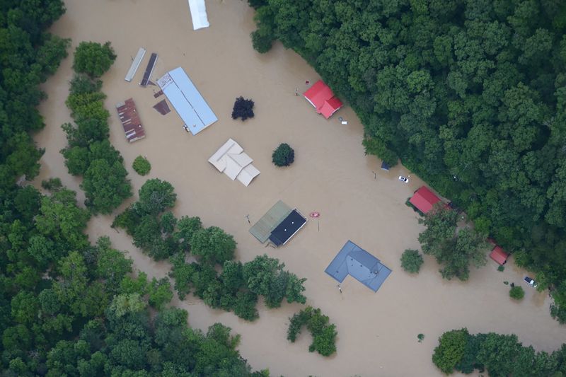 Le bilan des crues dans le Kentucky passe à 25 morts