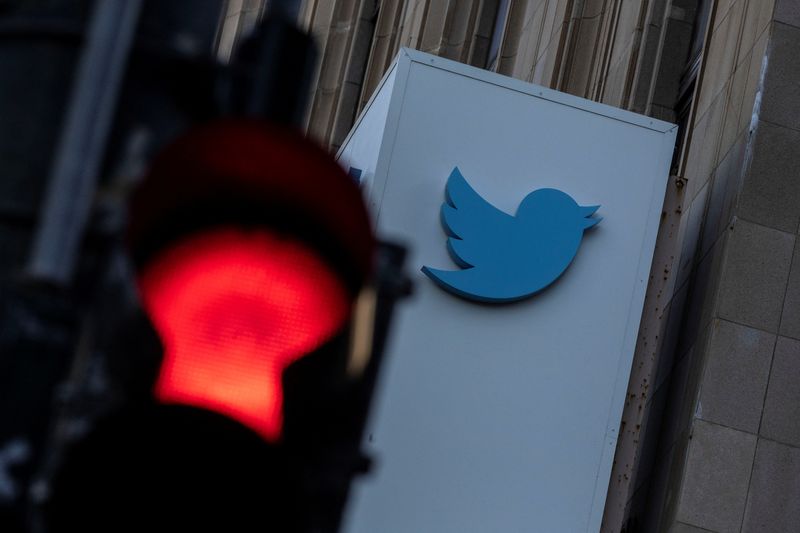 France : Twitter a répondu à l'Arcom, qui 'poursuit le dialogue'