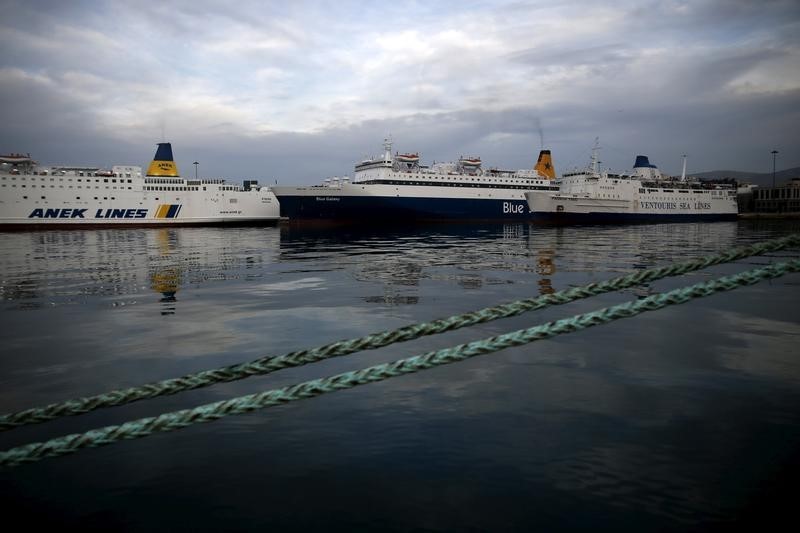 La Grèce scelle la vente du port du Pirée au chinois COSCO