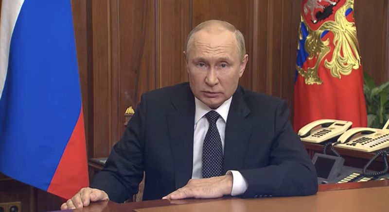 Poutine mobilise les réservistes russes et menace l'Occident