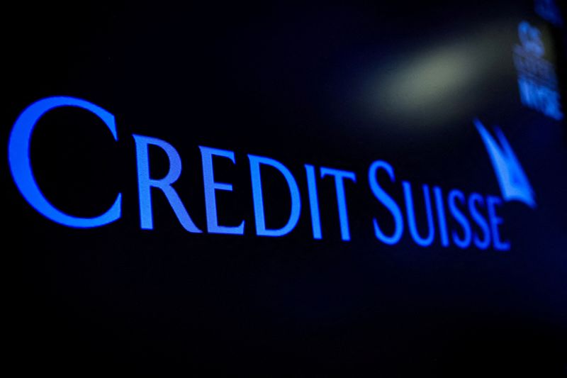 UBS examine un rachat de Crédit Suisse avec la possible garantie de l'Etat