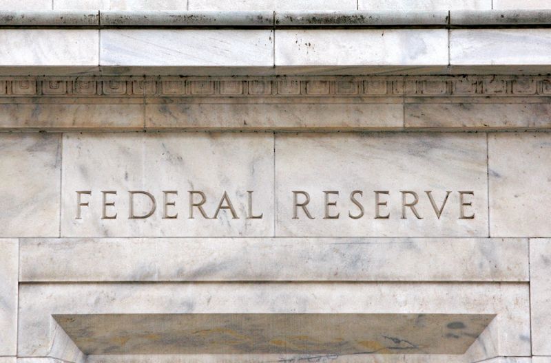 Un ralentissement des hausses de taux 'bientôt' opportun, montrent les 'minutes' de la Fed