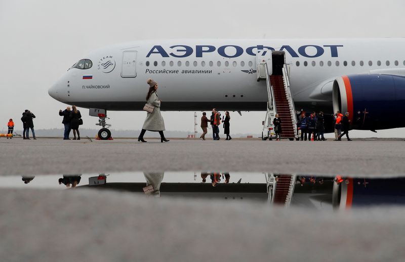Le personnel des compagnies aériennes russes commence à recevoir des avis de conscription, rapporte Kommersant