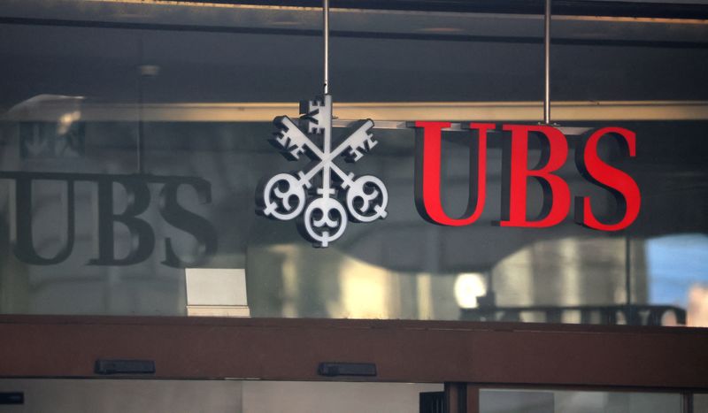 Week-end décisif pour Crédit Suisse, pression pour une fusion avec UBS