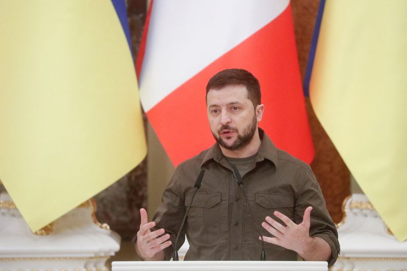 L'Ukraine ne cédera ni ses terres, ni son histoire, dit Zelensky