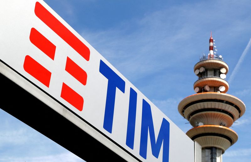 Telecom Italia : Des administrateurs poussent pour une réunion spéciale