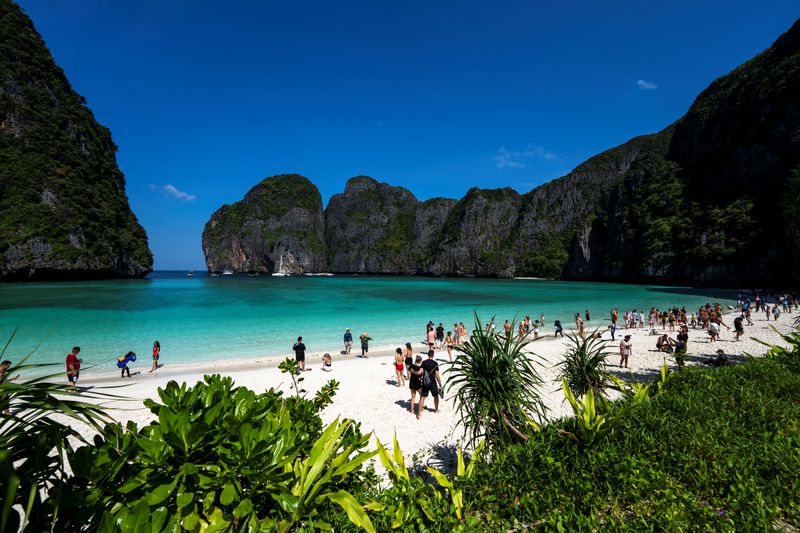 Thaïlande: La plage paradisiaque de Maya Bay rouvre aux visiteurs