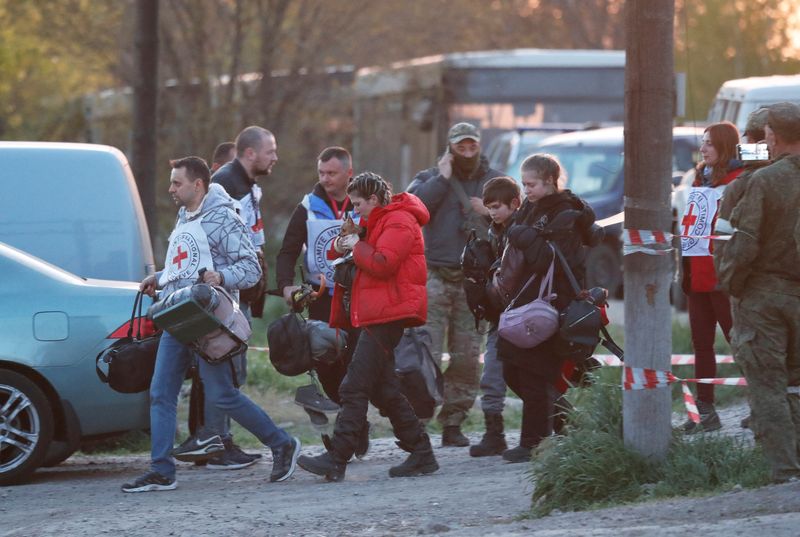 Ukraine: 50 civils évacués d'Azovstal, selon les forces pro-russes