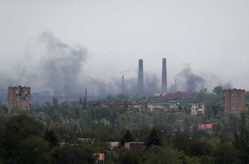 Ukraine : Les négociations pour évacuer les soldats d'Azovstal sont très complexes