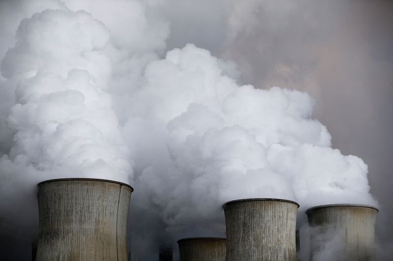 COP28 : La France veut interdire le financement privé des centrales à charbon