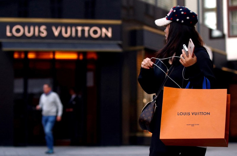 Louis Vuitton teste à Shanghaï son premier magasin dédié à la maison