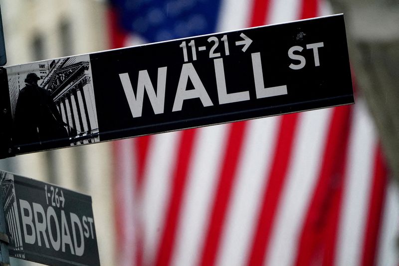 Wall Street termine la première séance de 2022 en hausse