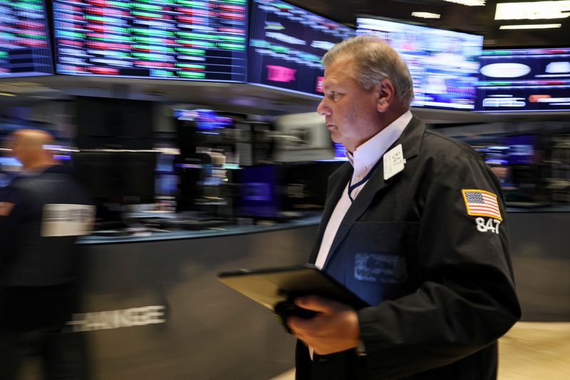 Wall Street ouvre en hausse, l'inflation conforme aux attentes