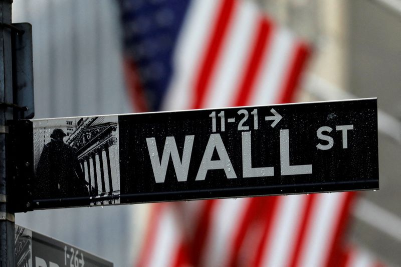 Wall Street ouvre dans le désordre avant les 'minutes' de la Fed