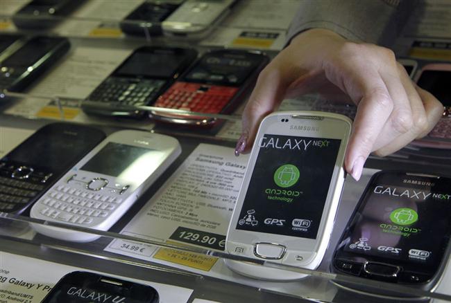 <p>Samsung est devenu au premier trimestre 2012 le premier fabricant mondial de téléphones mobiles, mettant fin à l'hégémonie du Finlandais Nokia, qui régnait sur le marché depuis... 14 ans ! Découvrez en image le classement des 10 plus grands fabricants de téléphones mobiles, dressé par le cabinet d'étude Gartner... </p>