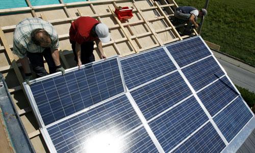 Photovoltaïque : pas de CFE pour les particuliers qui installent des panneaux solaires