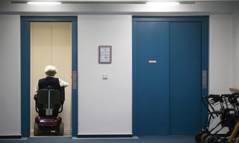 Maisons de retraite médicalisées: une place coûte 2.892 euros par mois