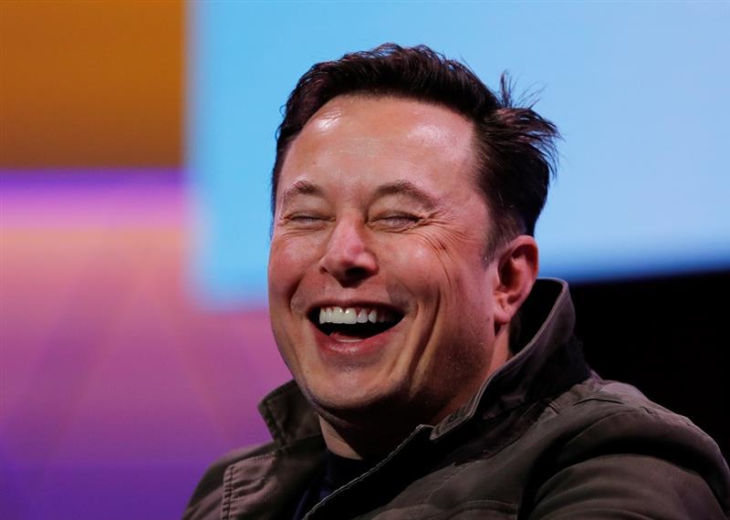 Elon Musk va pouvoir vendre pour plus de 20 milliards de dollars d'actions Tesla