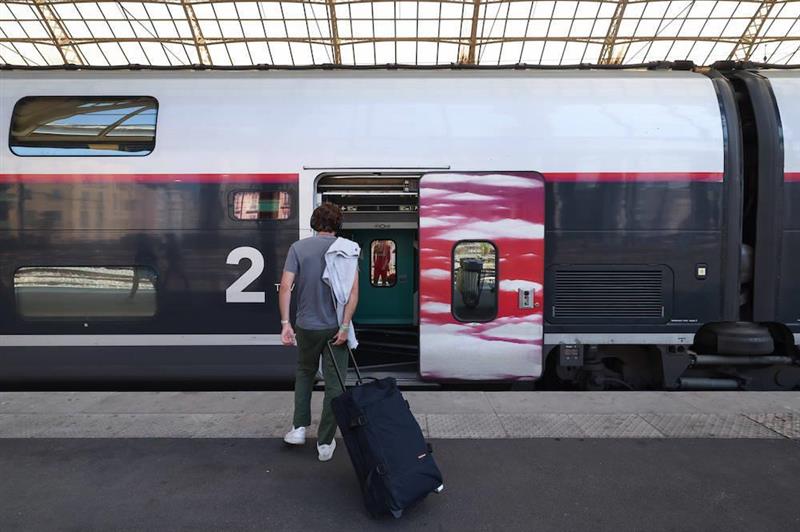 SNCF : les contrôleurs maintiennent leur grève pour les vacances de février