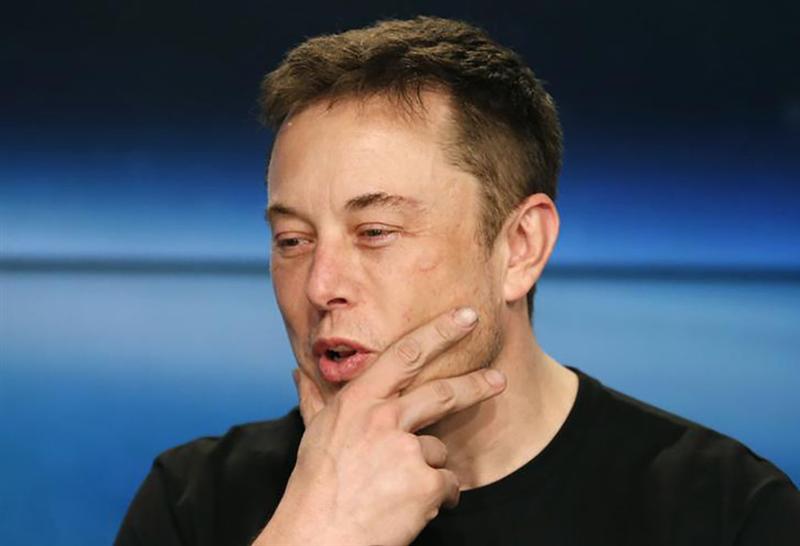 Elon Musk a vendu pour près de 5 Mds$ de titres Tesla