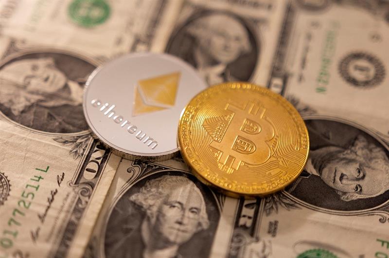 Mini-krach cryptos : le Bitcoin sur un nouveau plus bas annuel