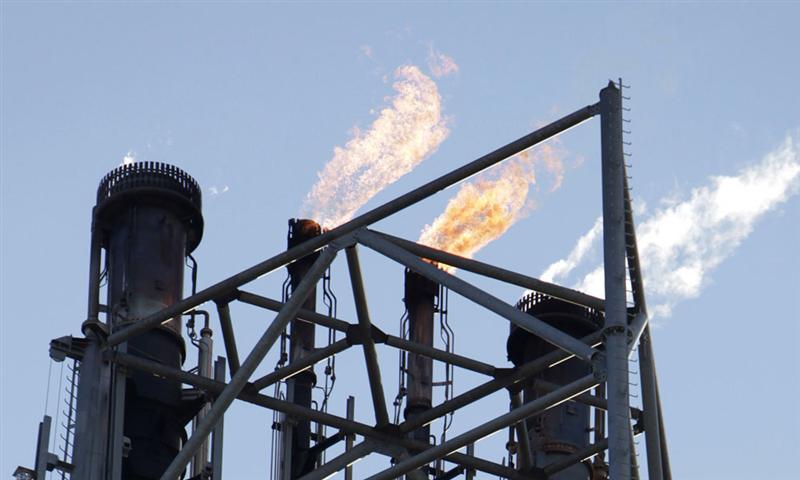 Le pétrole grimpe, la production du Kazakhstan en question