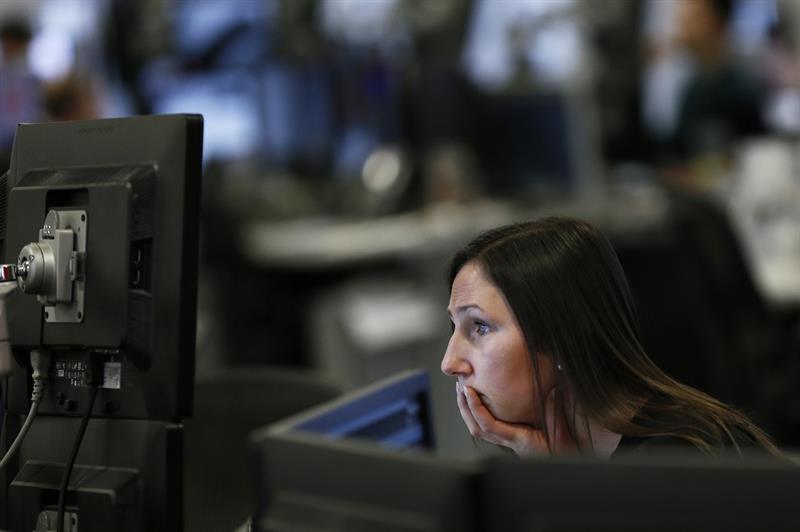 Wall Street rebondit, relativisant le risque Omicron