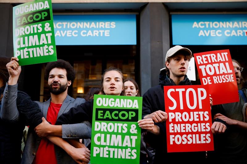 Totalenergies Des Militants écologistes Perturbent Lassemblée Générale Du Groupe