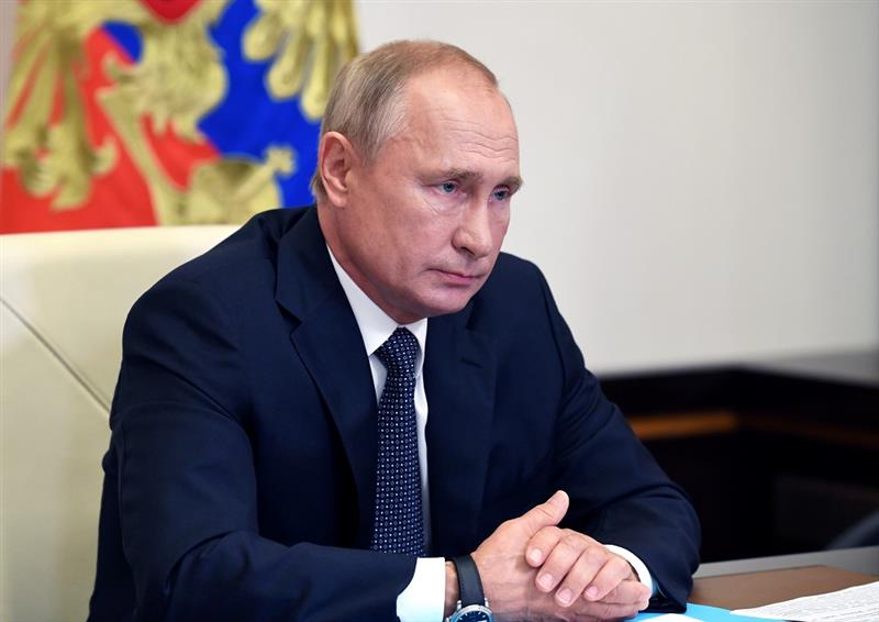 Gaz : les prix refluent en Europe, Nord Stream 2 'est prêt', affirme Poutine